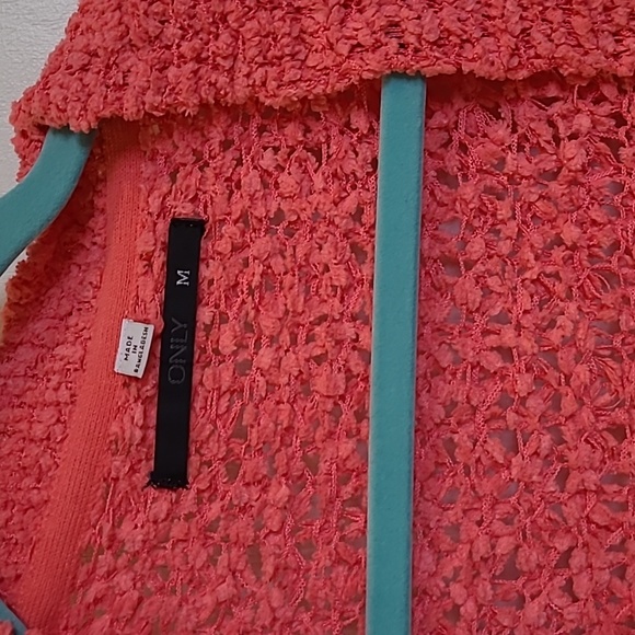 Sz med. ONLY. knit coral cardigan - Picture 2 of 3